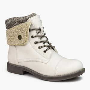 Women'sCliffs By White Mountains  Cream Ankle Bootswith Knit Detail. NWOT Size 7